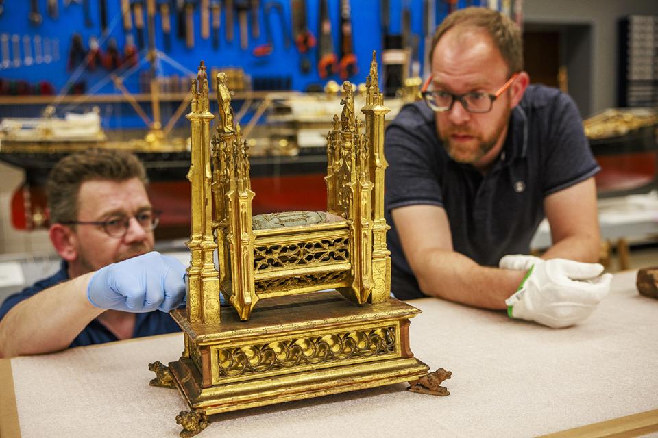 Restauratie van Kerstwiegje